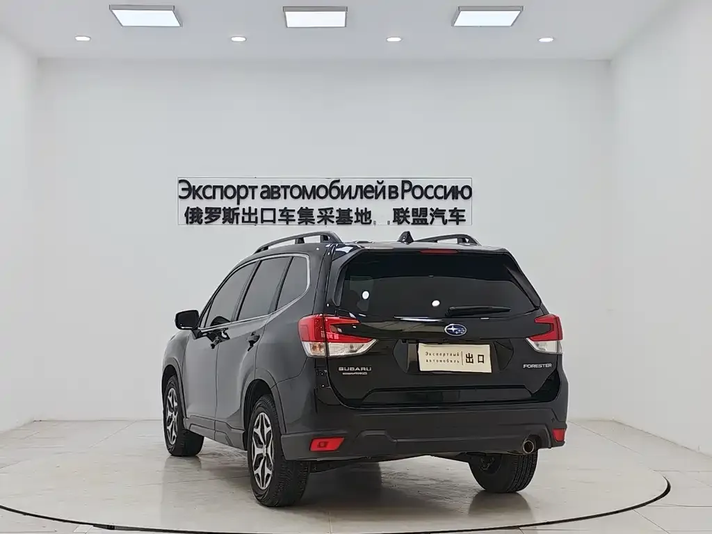 Subaru Forester — фото 2