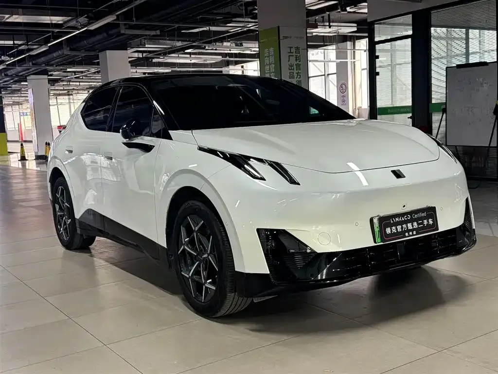 Lynk & Co Z20 — фото 10