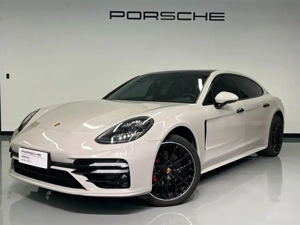 Porsche Panamera — фото 1