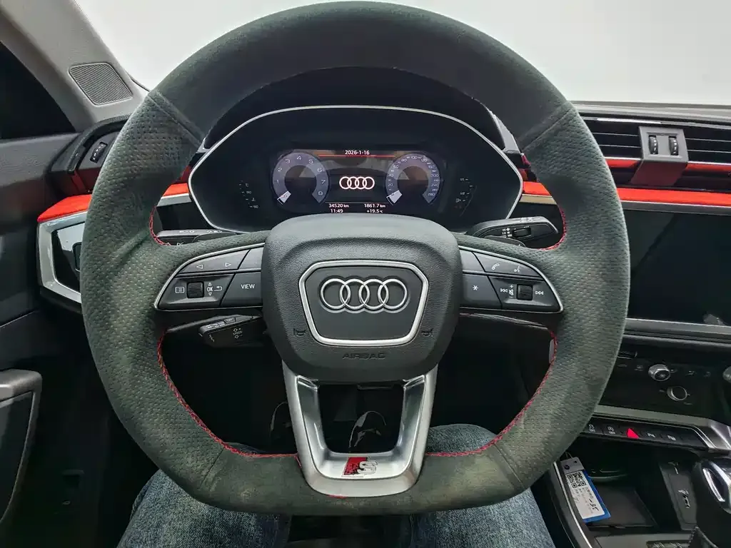 Audi Q3 — фото 4