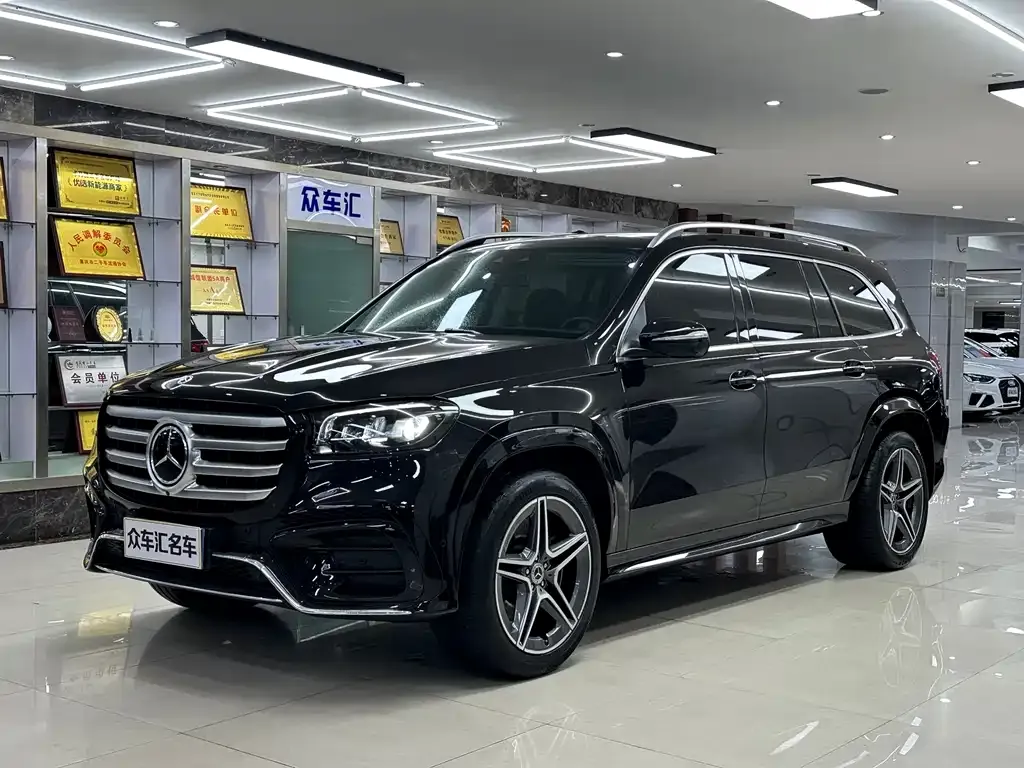 Mercedes-Benz GLS — фото 1