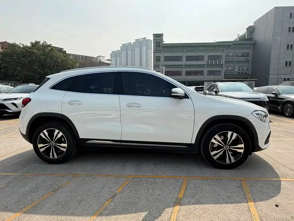 Mercedes-Benz GLA — фото 10