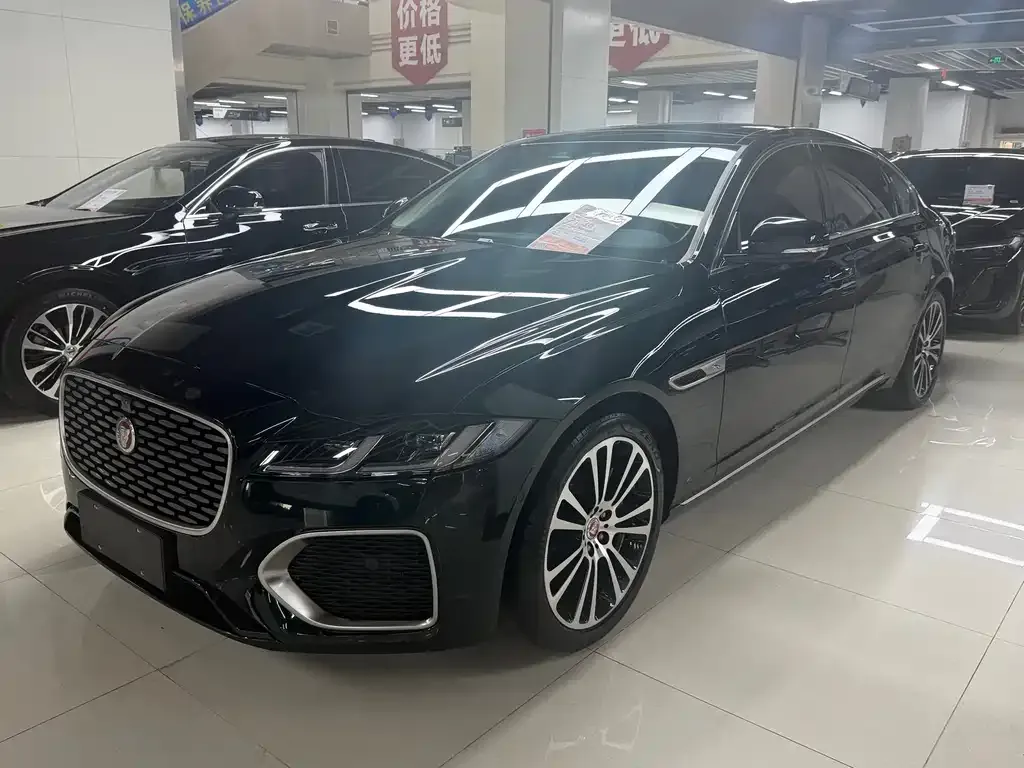 Jaguar XFL — фото 1