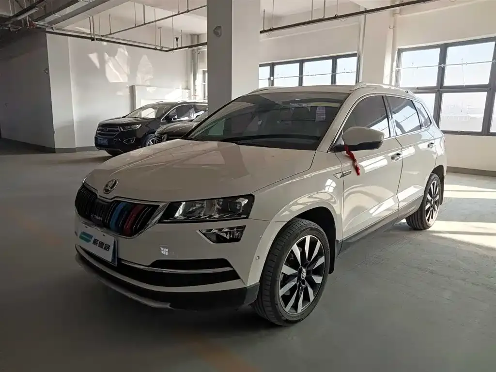 Skoda Karoq — фото 1
