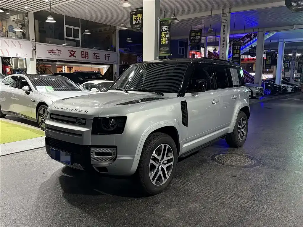 Land Rover Defender — фото 1