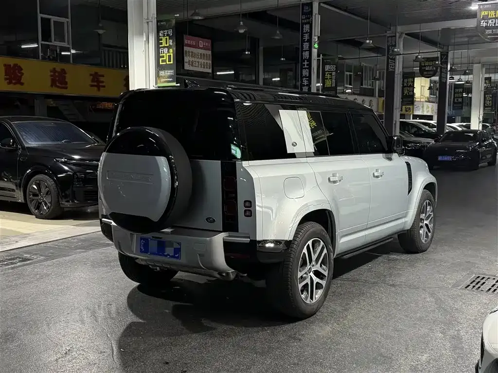 Land Rover Defender — фото 10