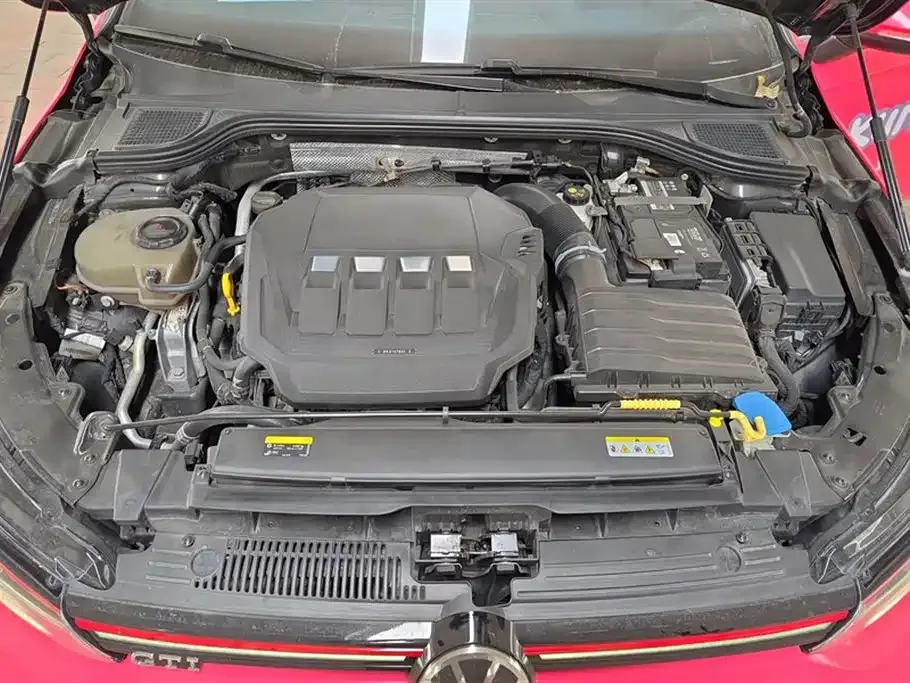 Volkswagen Golf GTI — фото 3
