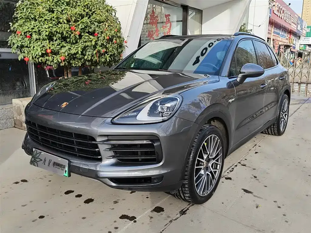 Porsche Cayenne Hybrid — фото 1
