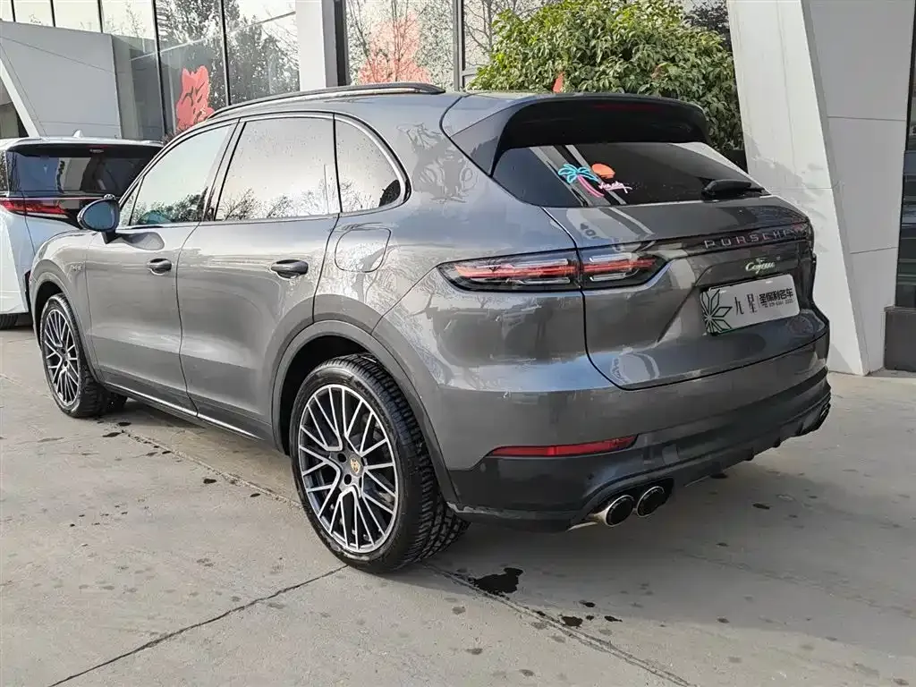 Porsche Cayenne Hybrid — фото 3