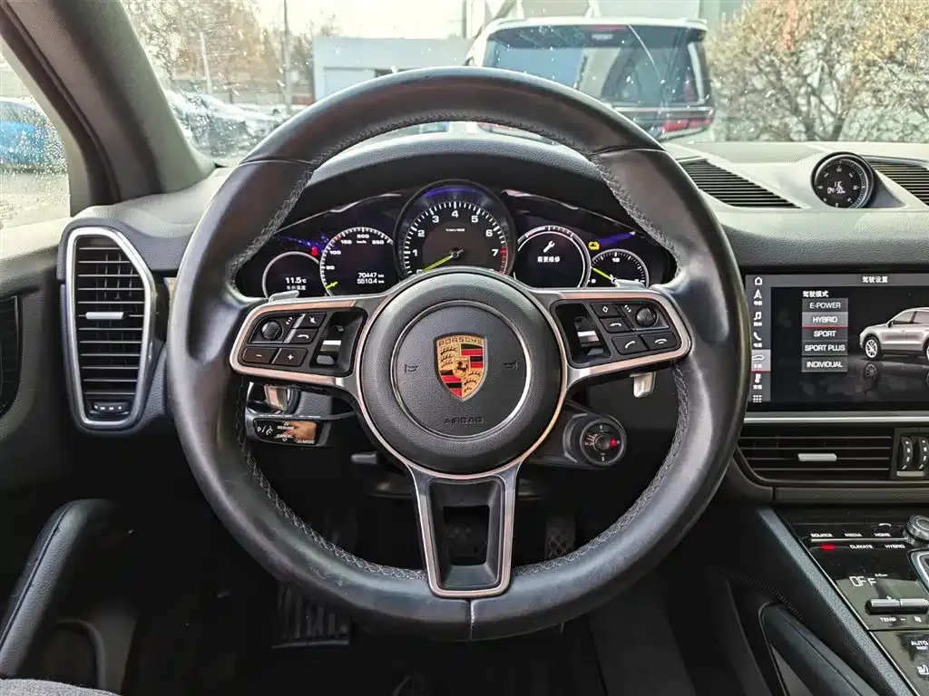 Porsche Cayenne Hybrid — фото 5