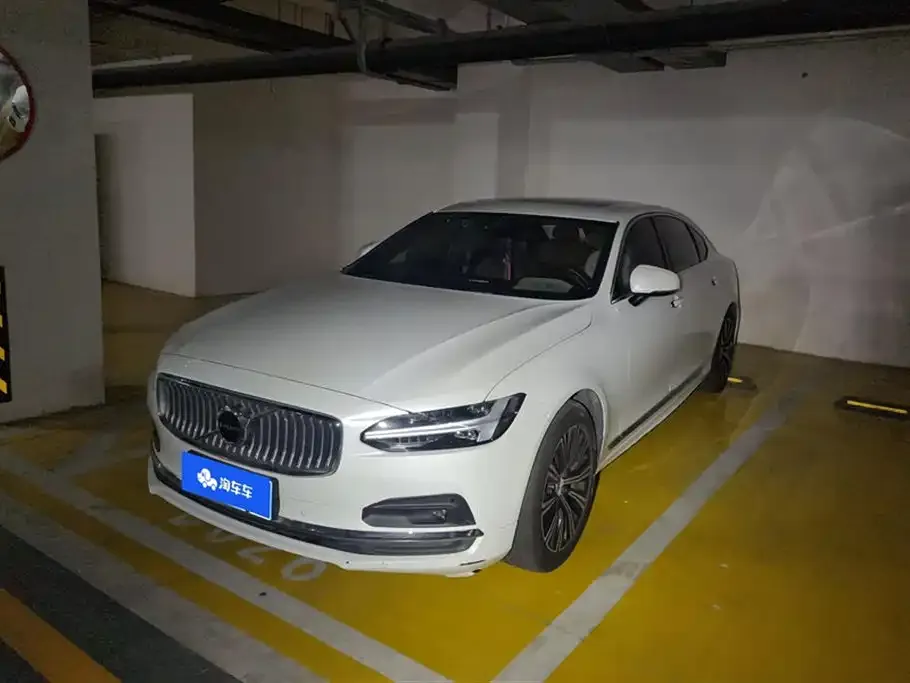 Volvo S90 — фото 1