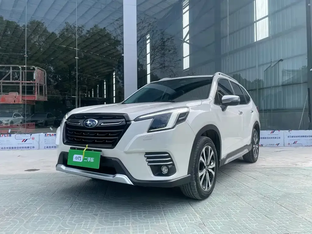 Subaru Forester — фото 1