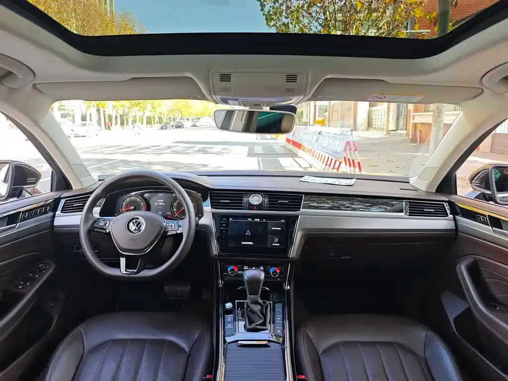 Volkswagen Phideon — фото 3