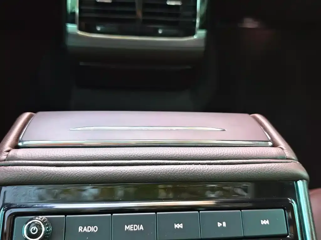 Volkswagen Phideon — фото 4