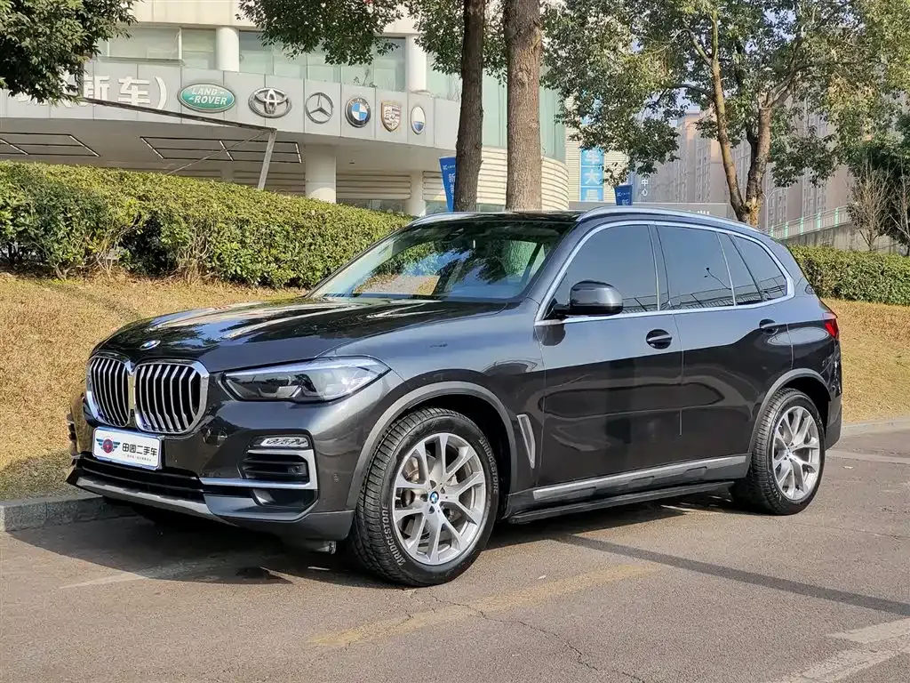 BMW X5 (Import) — фото 1