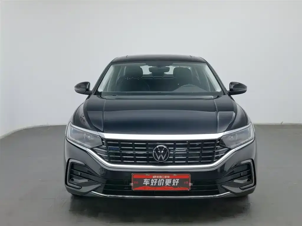 Volkswagen Passat New Energy — фото 2