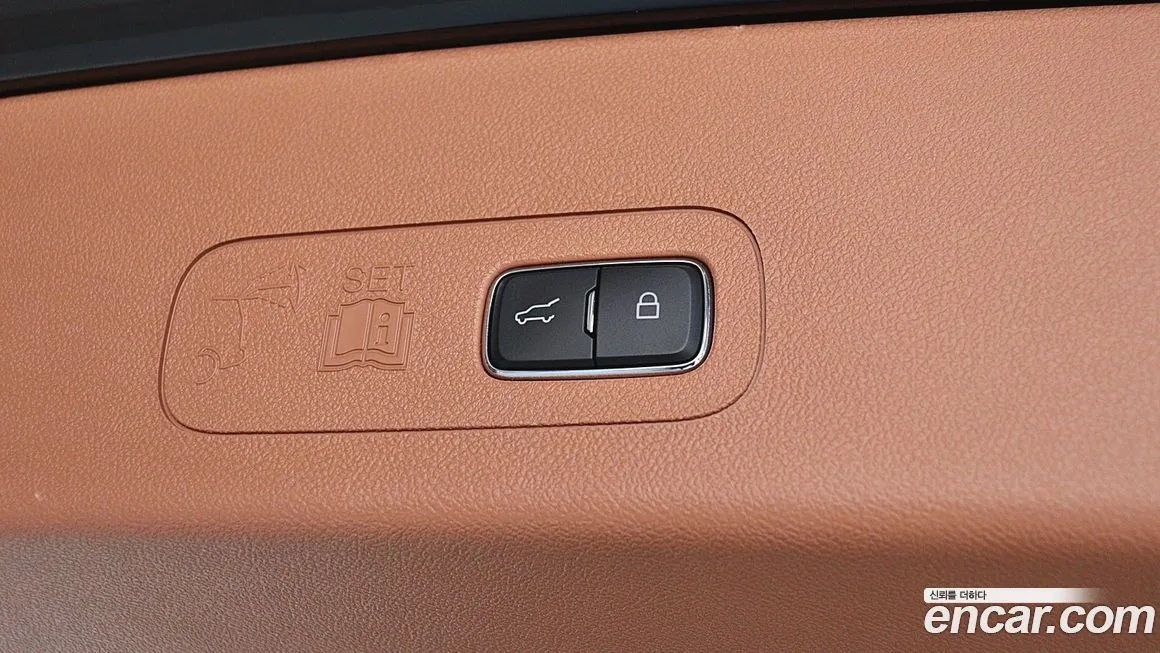 Lincoln Aviator — фото 10