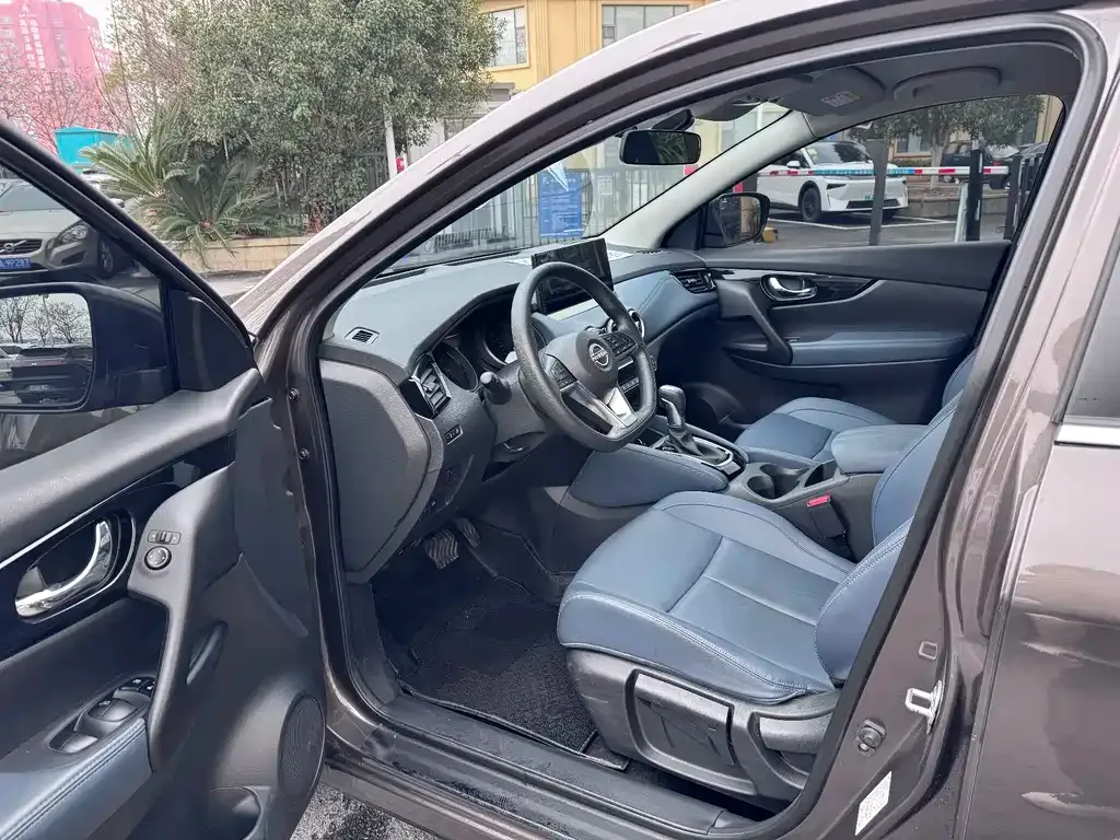 Nissan Qashqai — фото 4