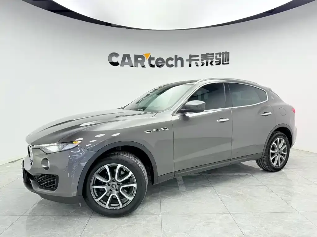 Maserati Levante — фото 1