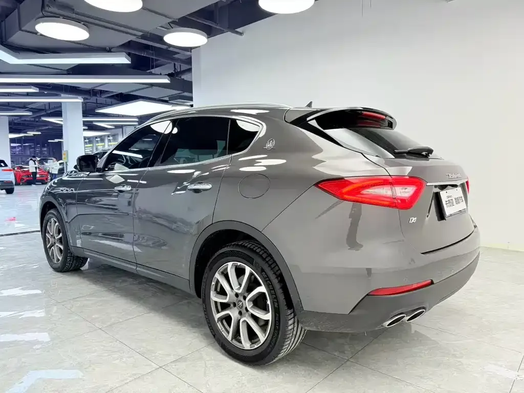 Maserati Levante — фото 6