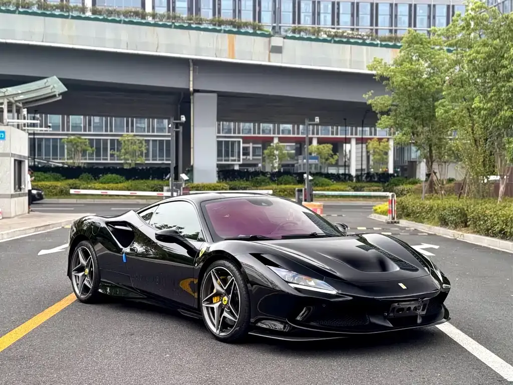 Ferrari F8 — фото 9