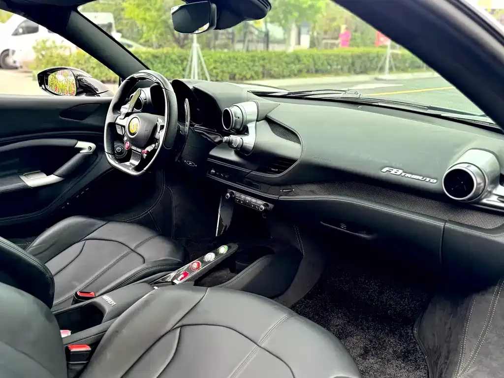 Ferrari F8 — фото 7