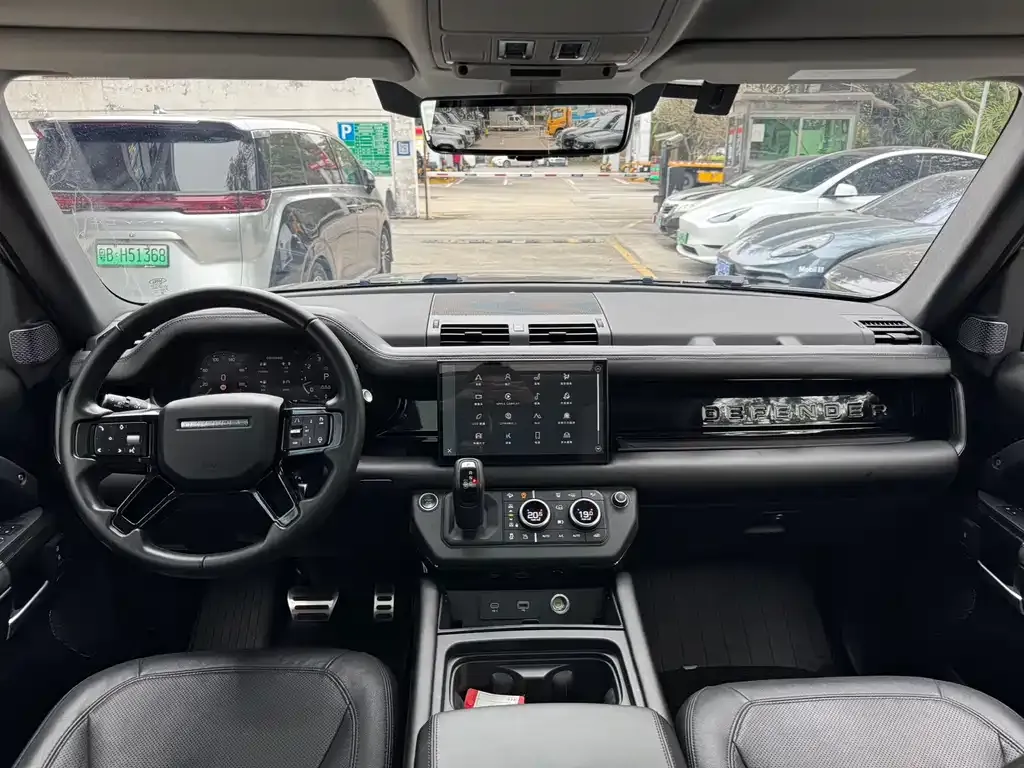 Land Rover Defender — фото 10