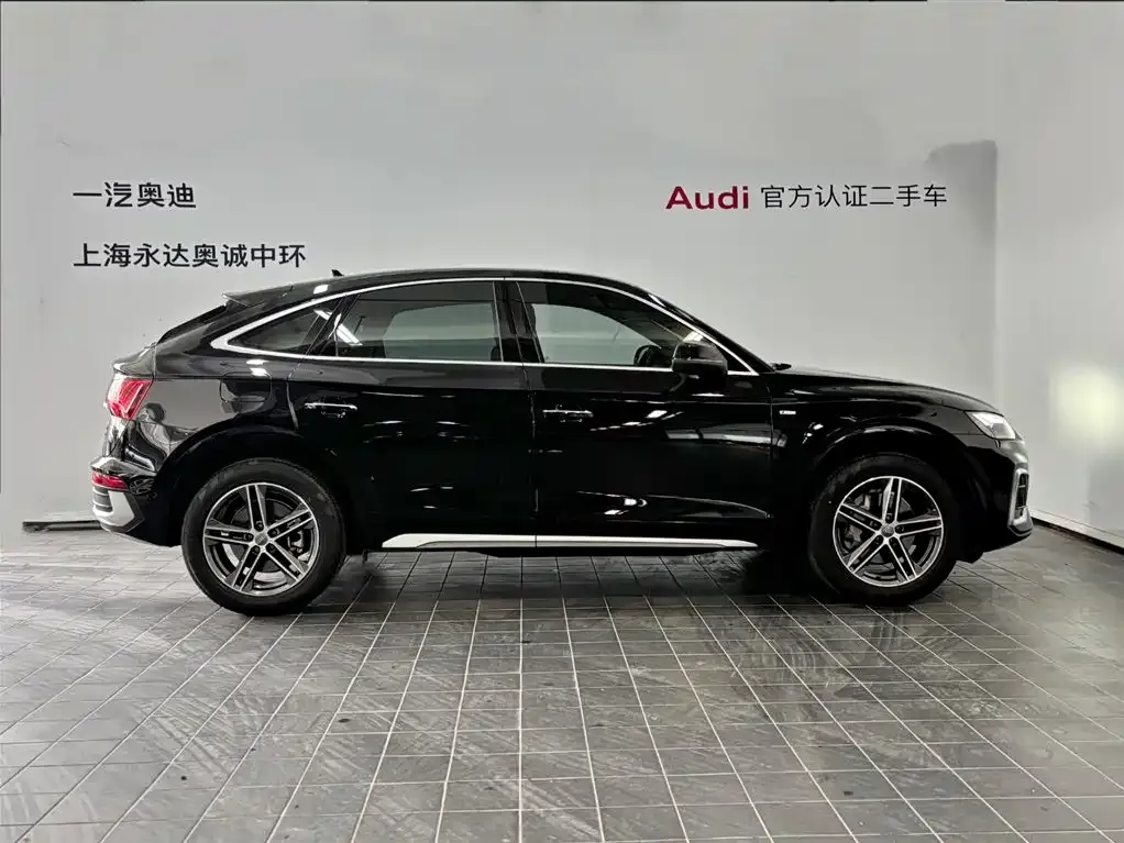 Audi Q5L Sportback — фото 4
