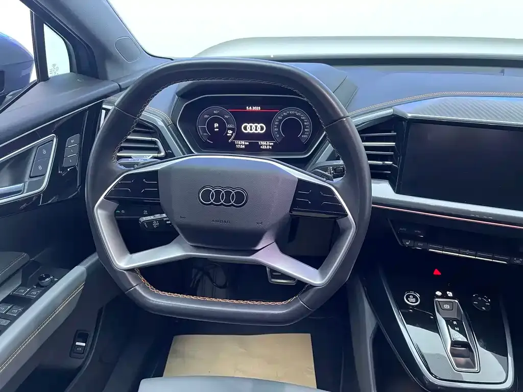 Audi Q4 e-tron — фото 10