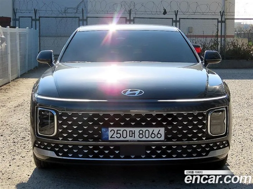 Hyundai Grandeur — фото 1
