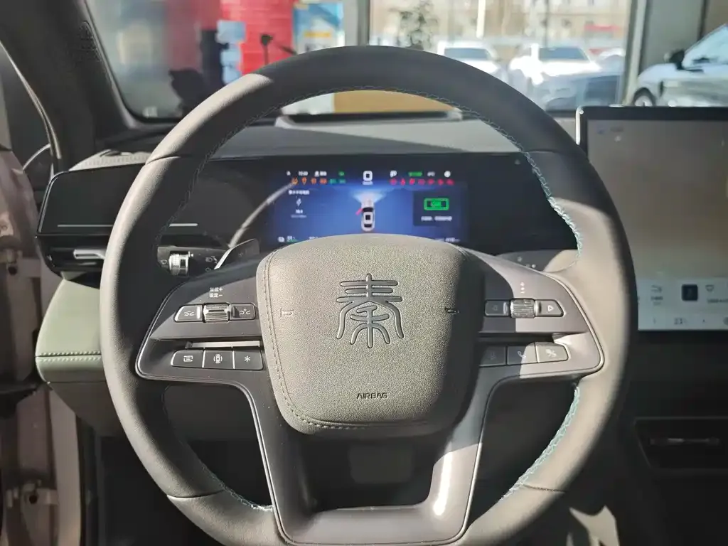 BYD Qin L — фото 10