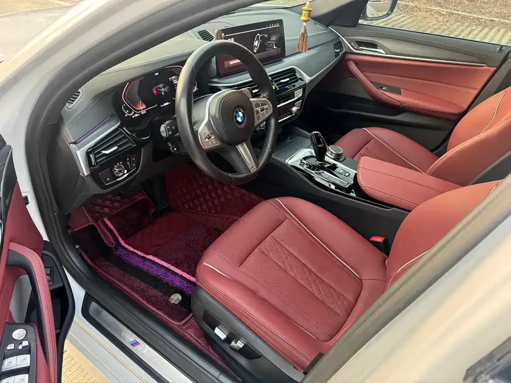 BMW 5 Series — фото 4