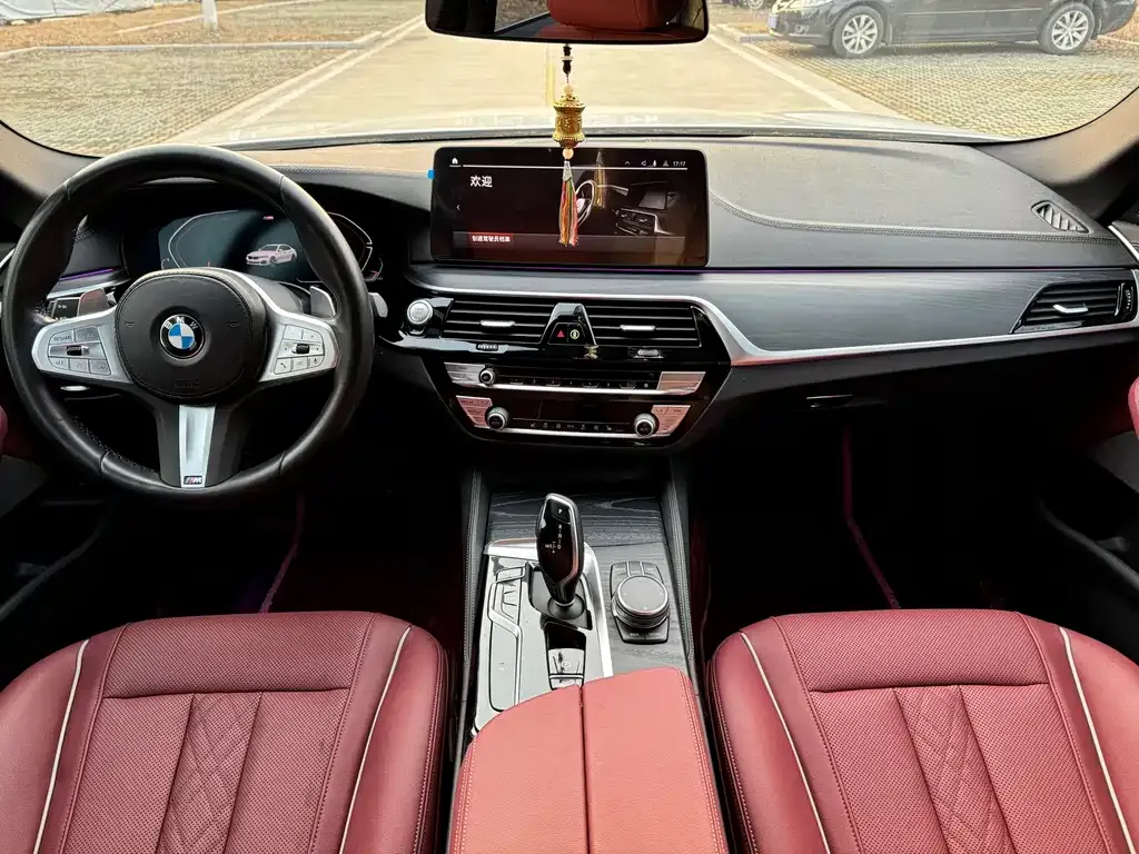 BMW 5 Series — фото 10