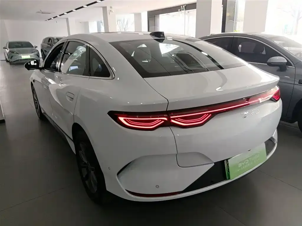 BYD Qin L — фото 5
