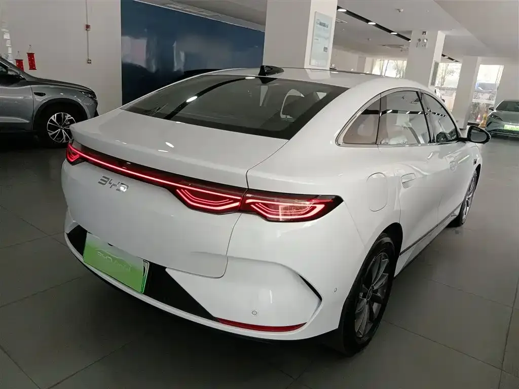BYD Qin L — фото 7
