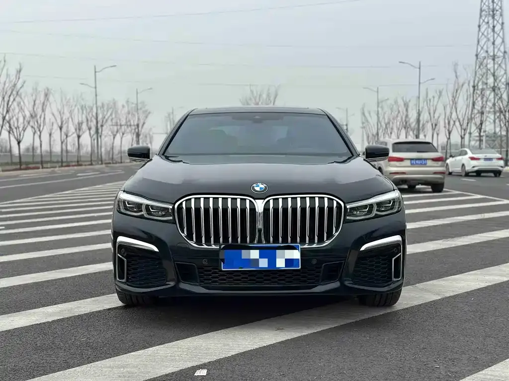 BMW 7 Series — фото 2