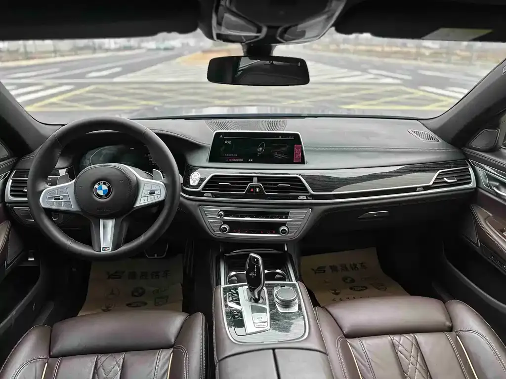 BMW 7 Series — фото 3