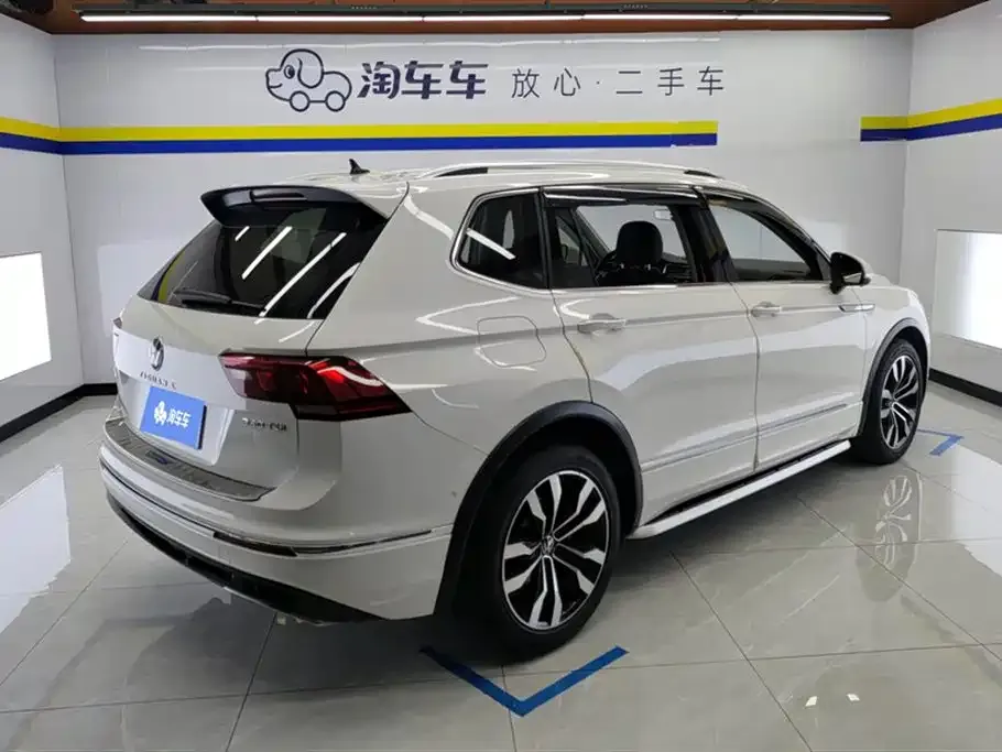 Volkswagen Tiguan L — фото 4