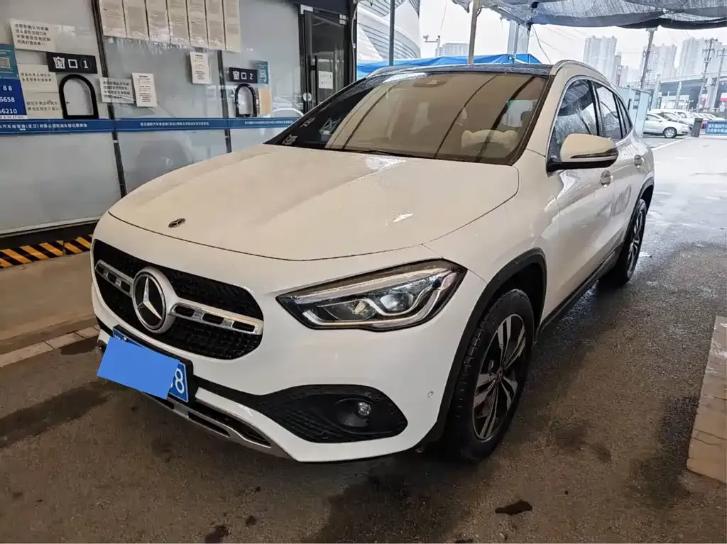 Mercedes-Benz GLA — фото 1