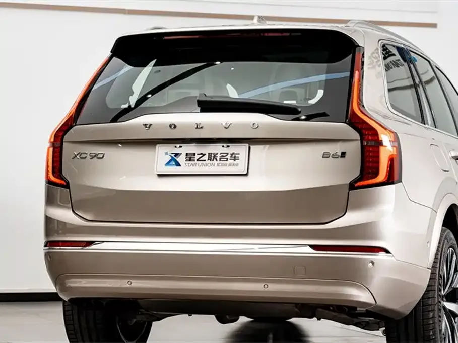 Volvo XC90 — фото 2
