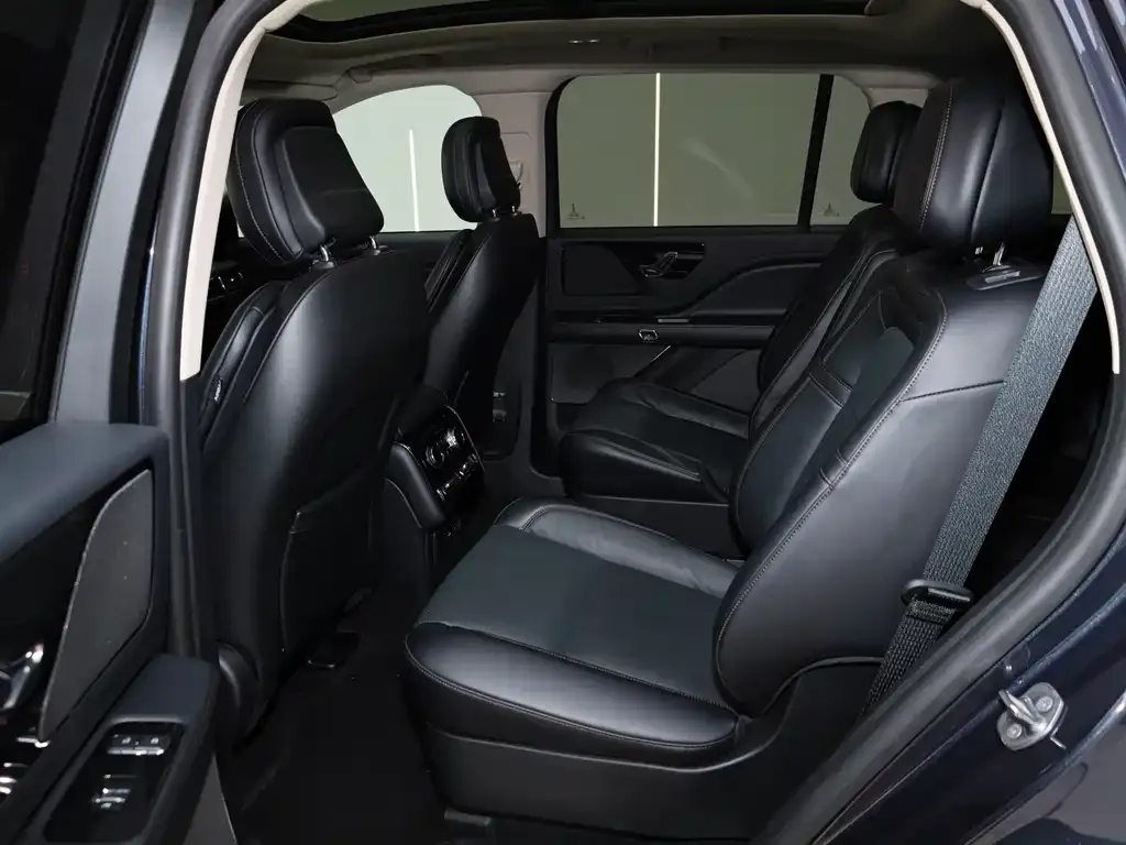 Lincoln Aviator — фото 1