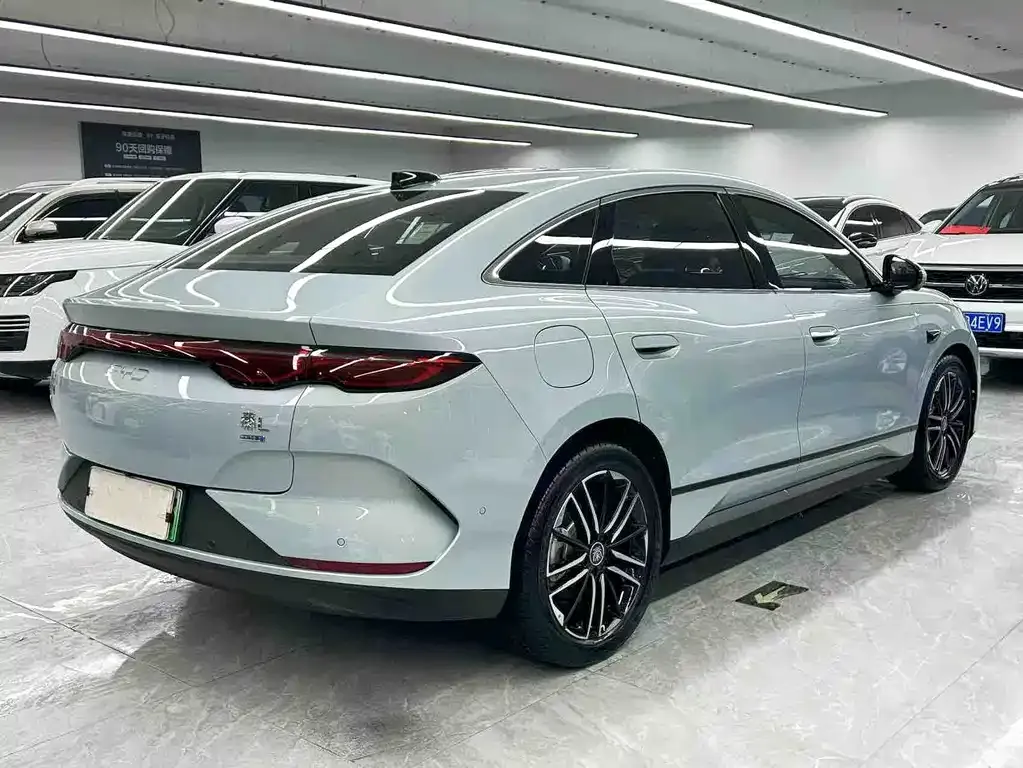 BYD Qin L — фото 10