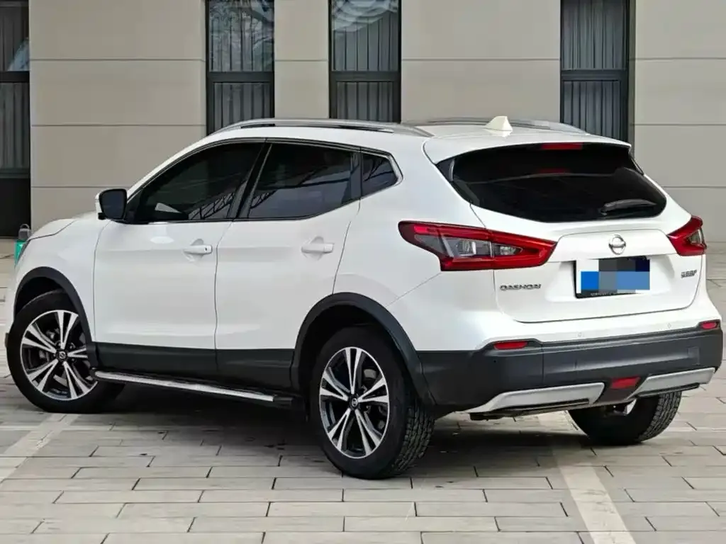 Nissan Qashqai — фото 2