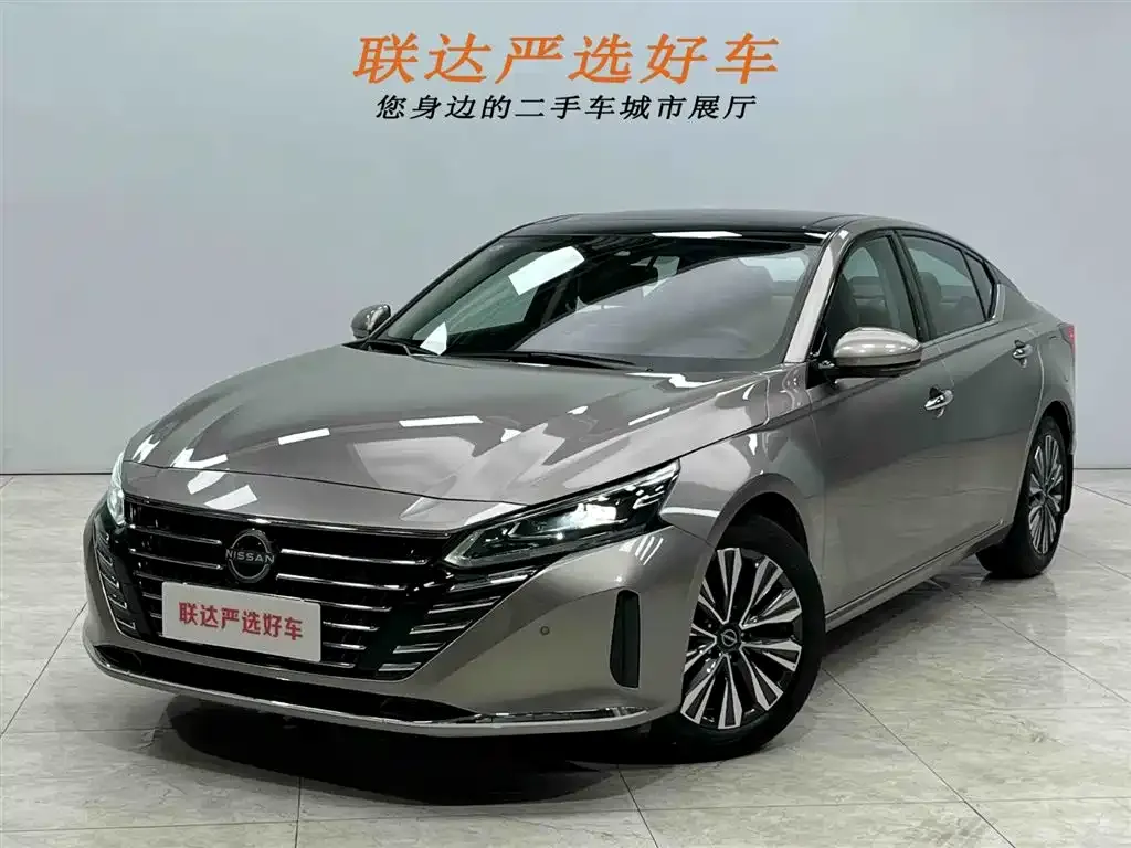 Nissan Teana — фото 1