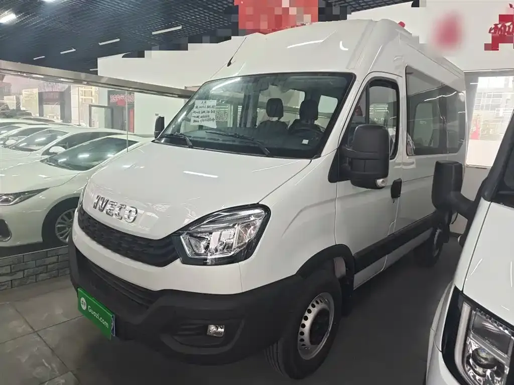 IVECO Ousheng — фото 10