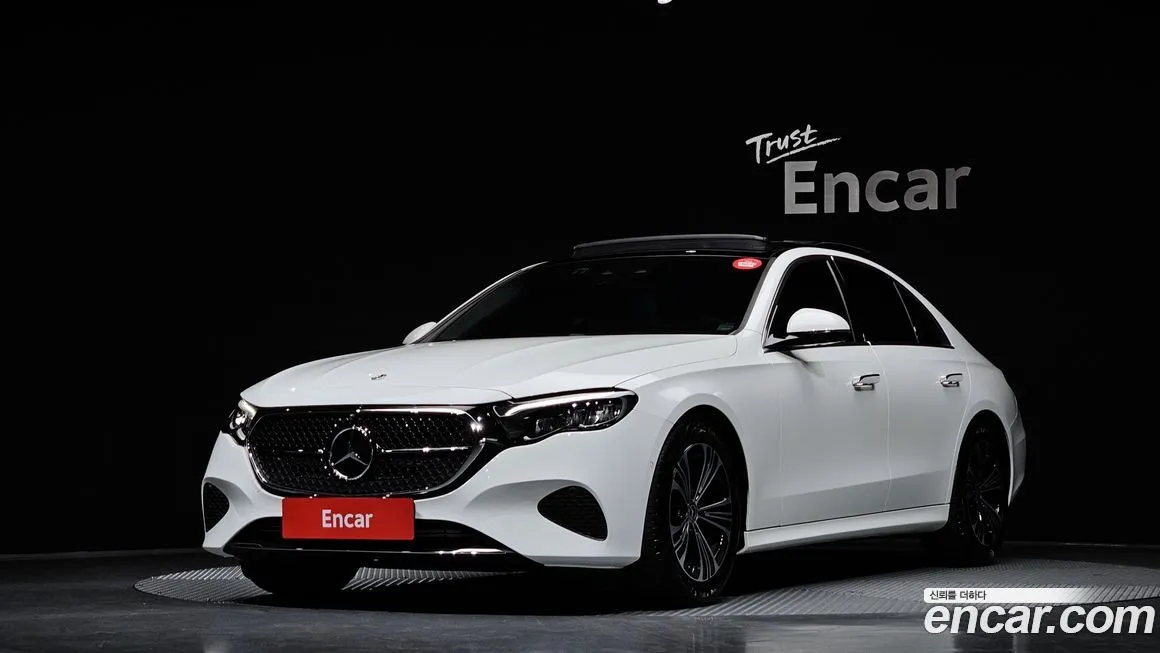 Mercedes-Benz E-Class — фото 1