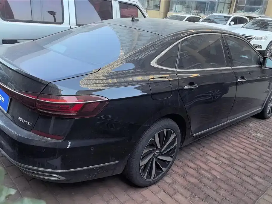 Volkswagen Passat — фото 9