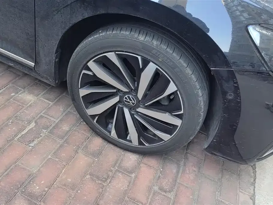 Volkswagen Passat — фото 6