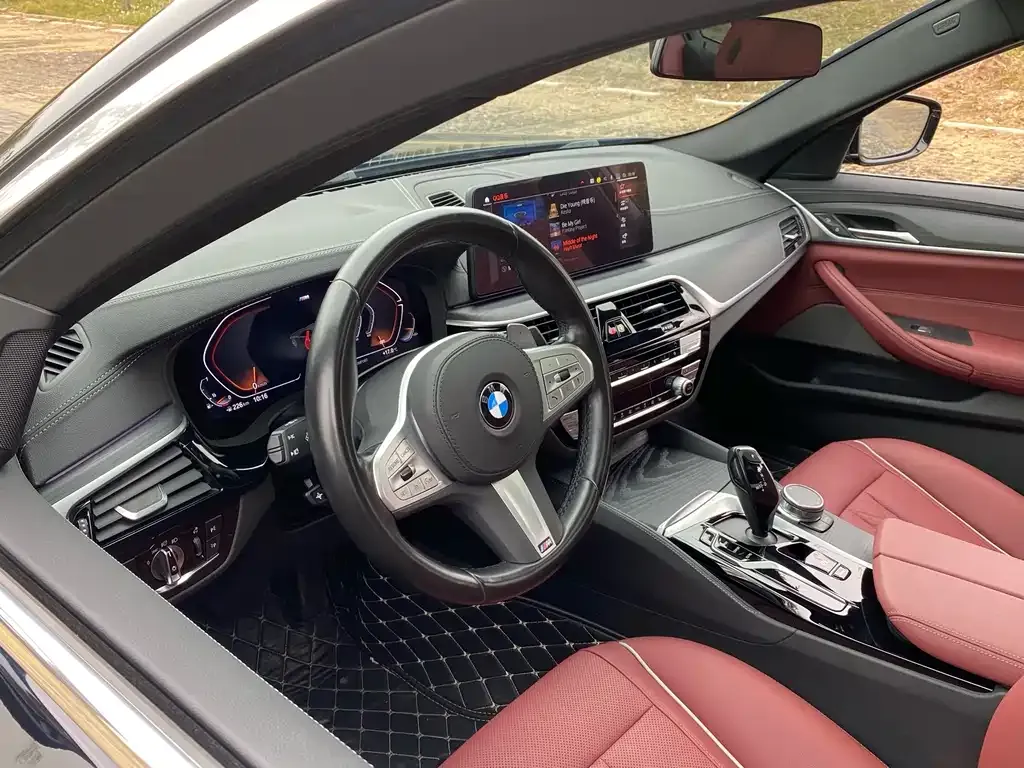 BMW 5 Series — фото 2