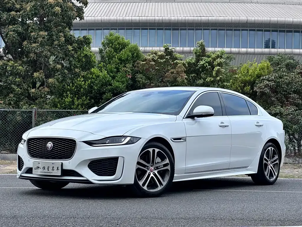 Jaguar XEL — фото 1